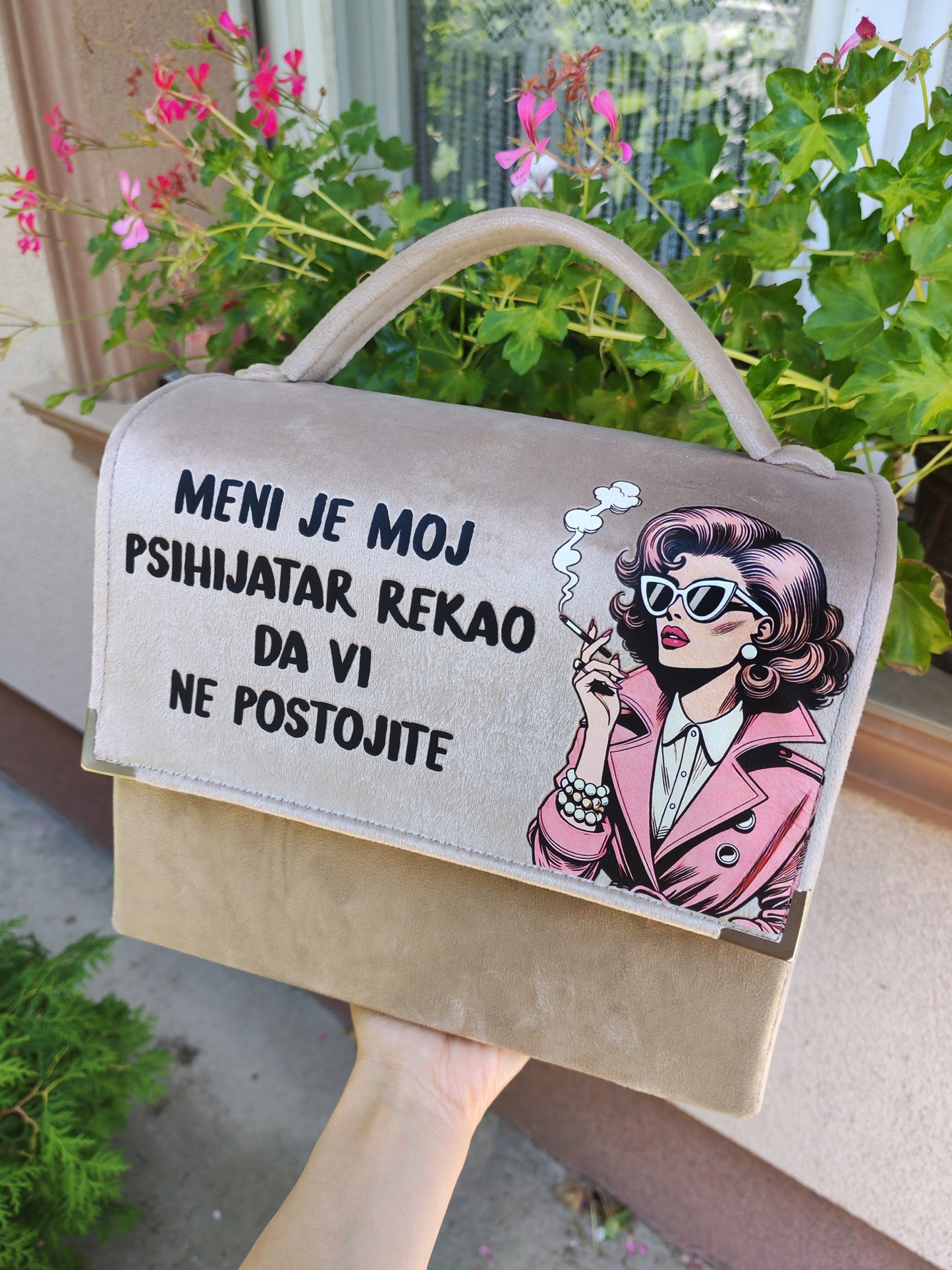 Meni je moj psihijatar rekao da vi ne postojite